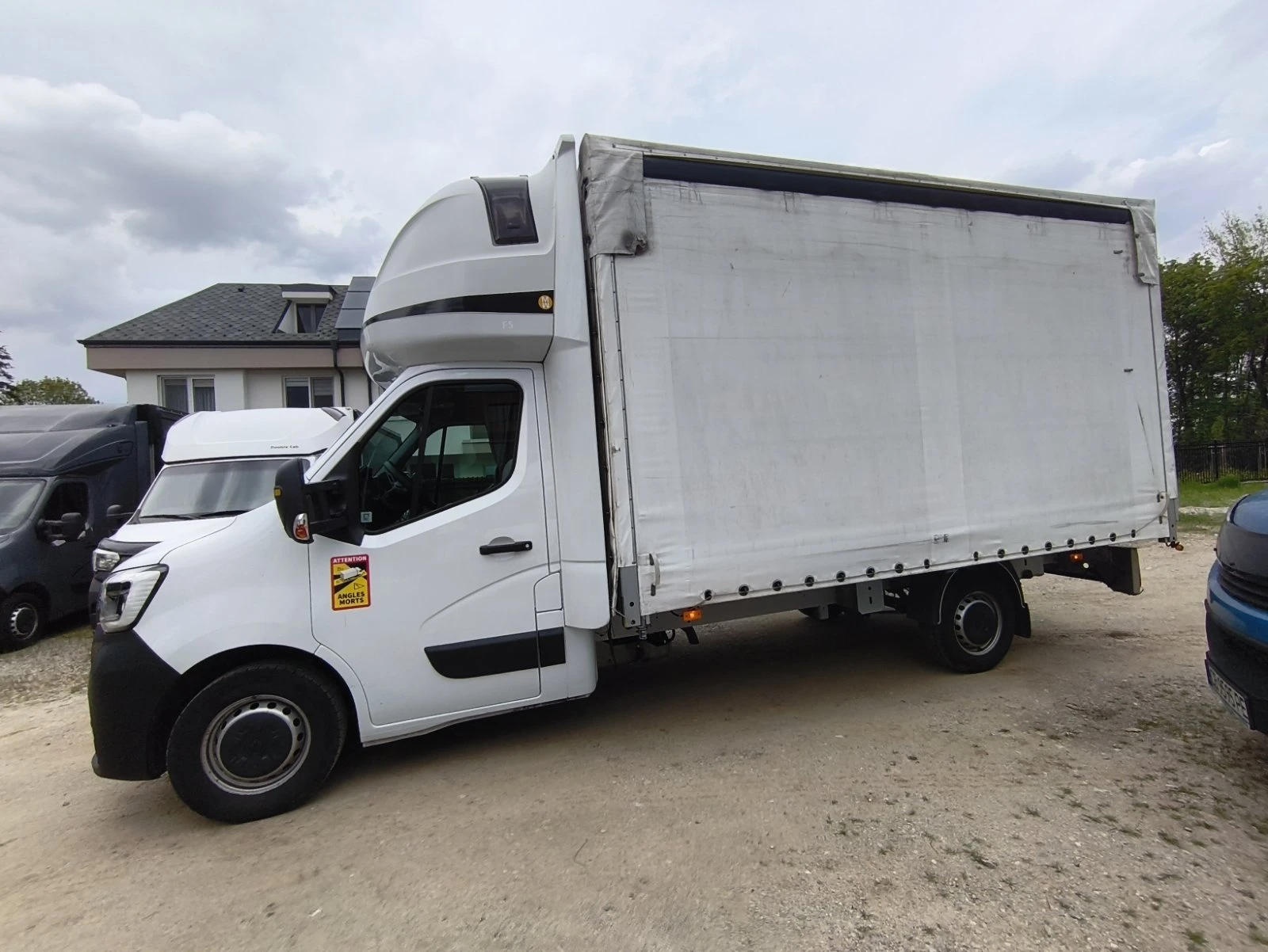 Renault Master 2023//ЛИЗИНГ//10ПАЛ, снимка 4 - Бусове и автобуси - 54359388