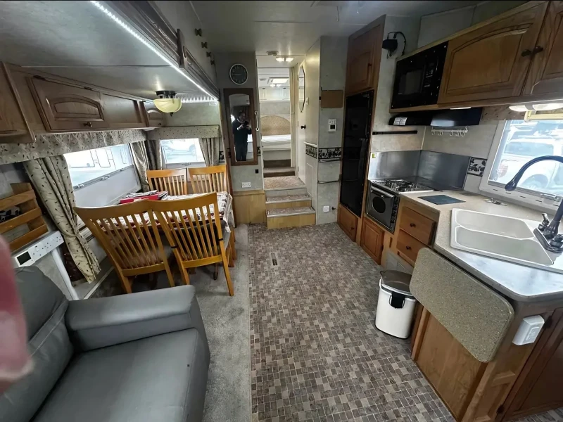 Каравана Други Американска каравана Palomino , снимка 9 - Каравани и кемпери - 53490351