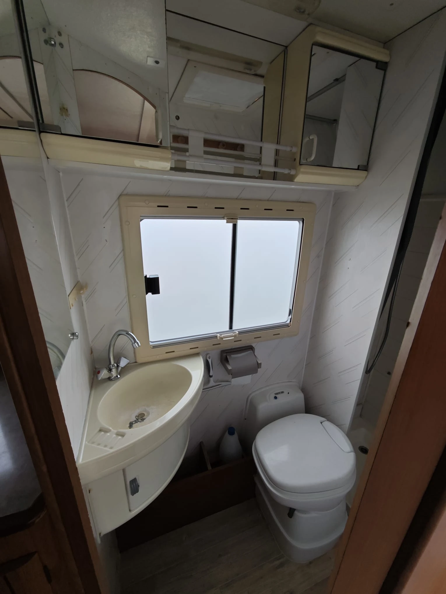 Кемпер Ford 2.5TD 101hp FIRST 20, снимка 7 - Каравани и кемпери - 54191311