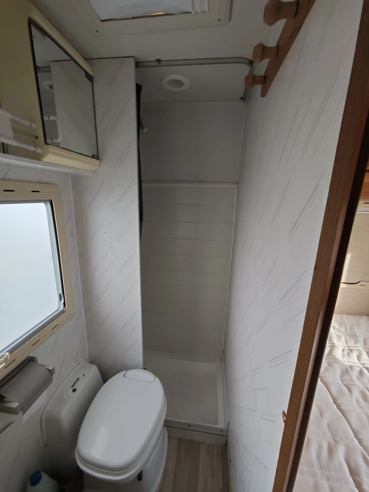 Кемпер Ford 2.5TD 101hp FIRST 20, снимка 8 - Каравани и кемпери - 54191311