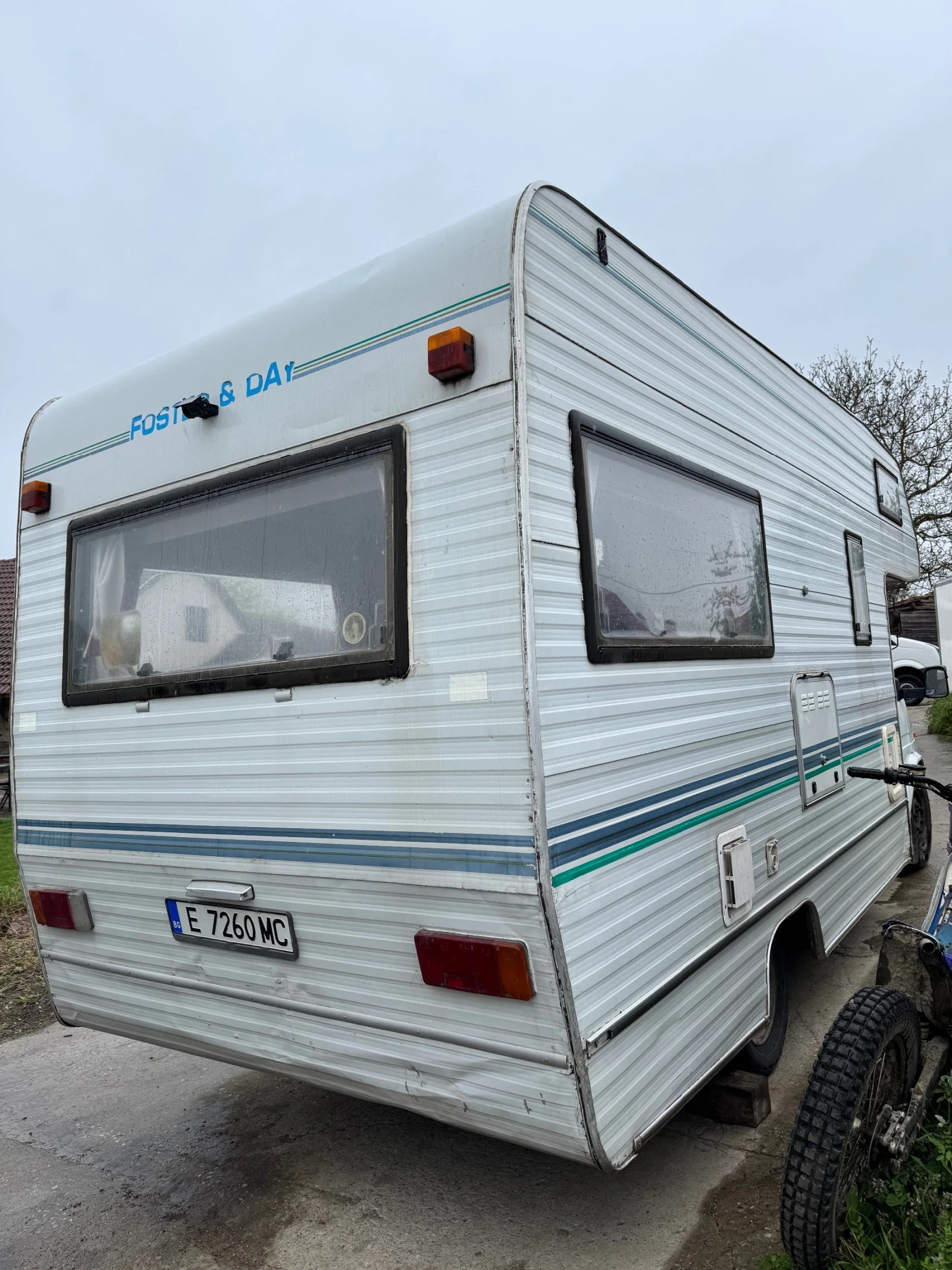 Кемпер Ford 2.5 дизел / десен волан, снимка 2 - Каравани и кемпери - 54271496