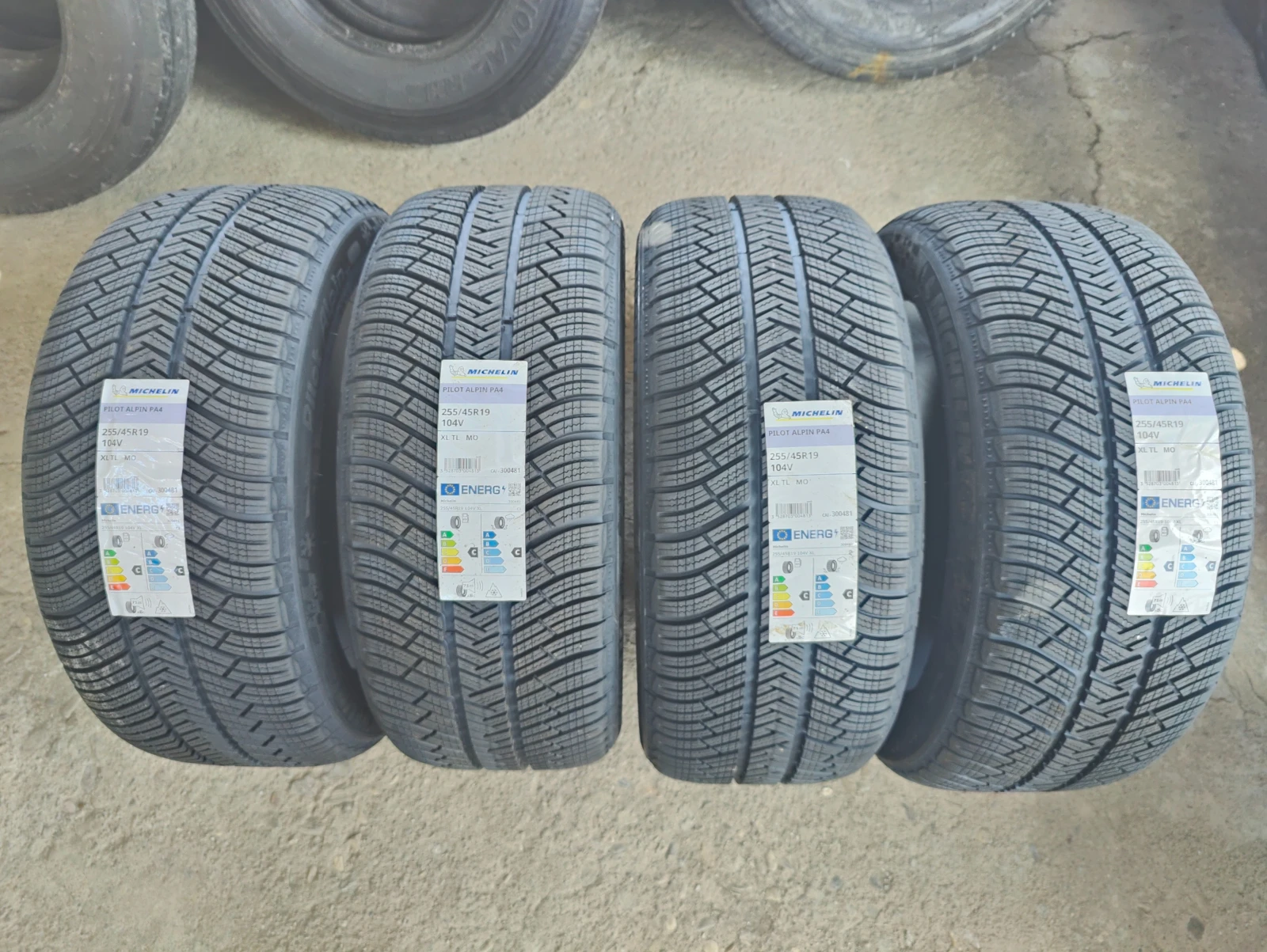 Гуми Зимни 255/45R19