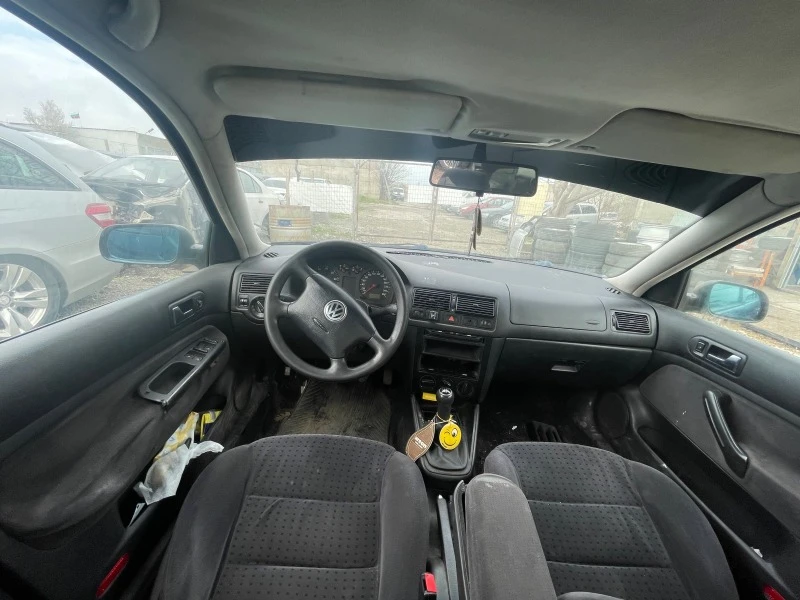 VW Golf 1.6, снимка 5 - Автомобили и джипове - 44783532