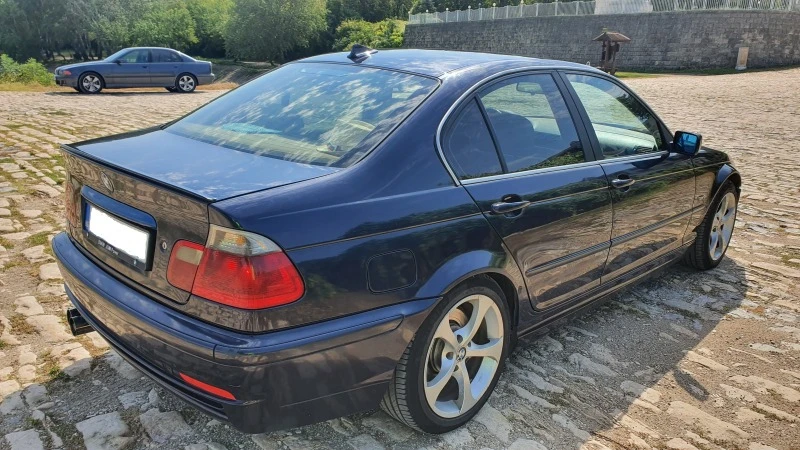 BMW 330, снимка 8 - Автомобили и джипове - 46163005