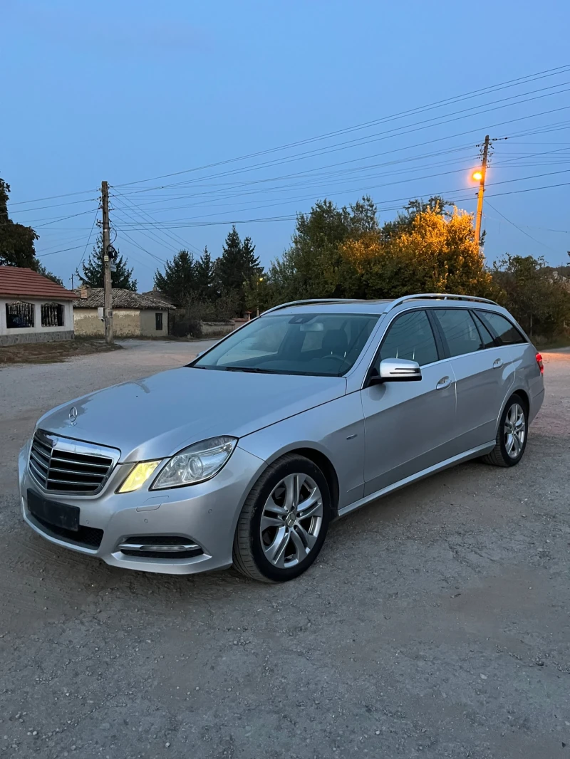 Mercedes-Benz E 220 AVANGARDE , снимка 1 - Автомобили и джипове - 47785386