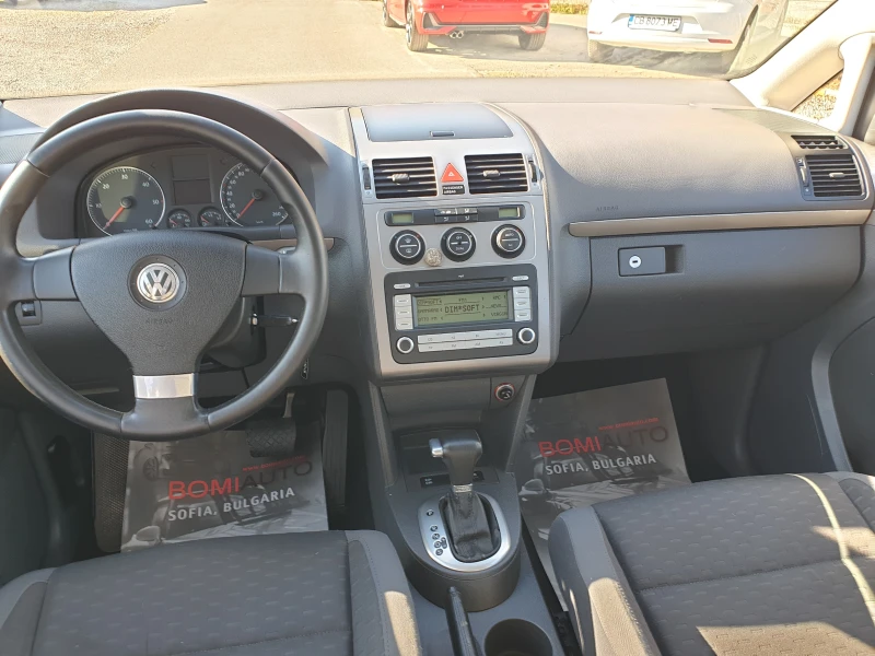 VW Touran 1.9TDi* АВТОМАТИК* Klimatronik* , снимка 8 - Автомобили и джипове - 47861999