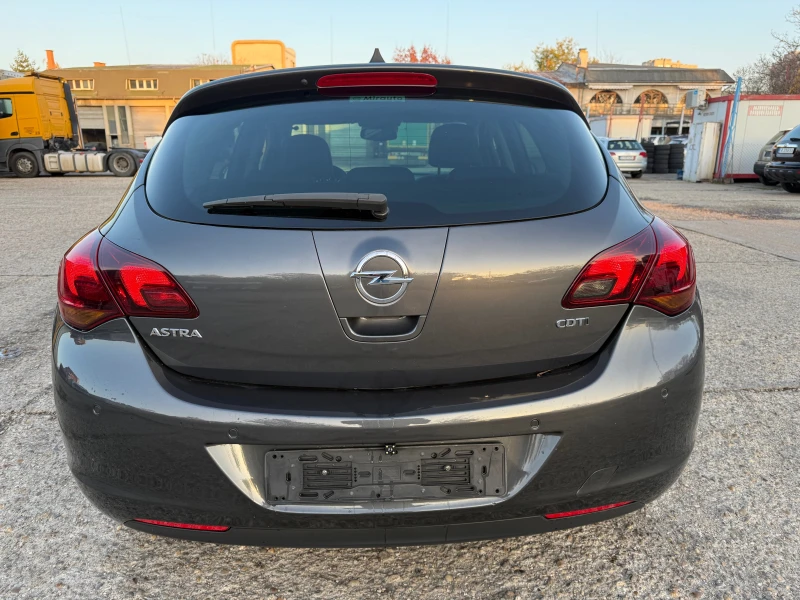 Opel Astra 1.7CDTI, снимка 8 - Автомобили и джипове - 47996829