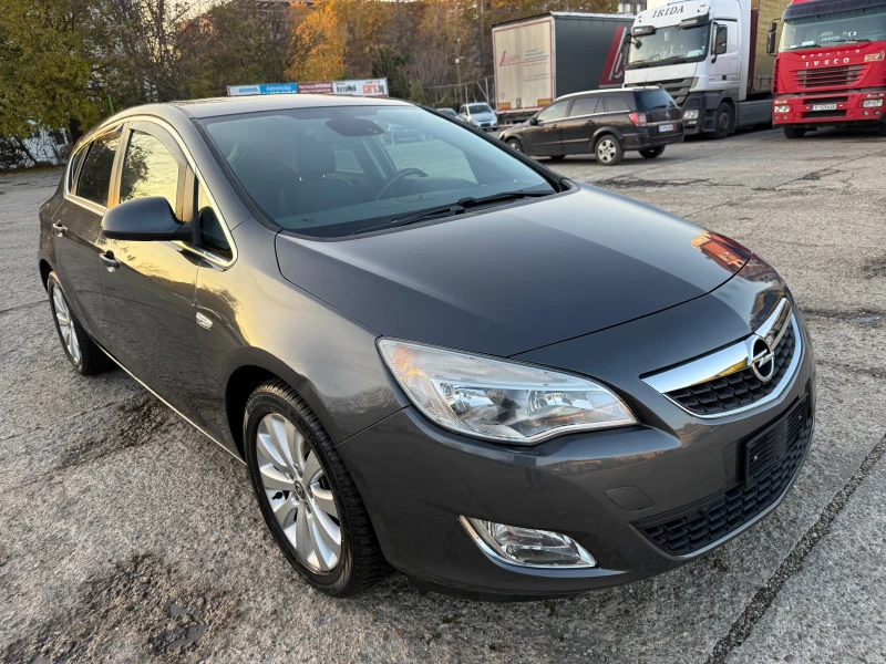 Opel Astra 1.7CDTI, снимка 2 - Автомобили и джипове - 47996829