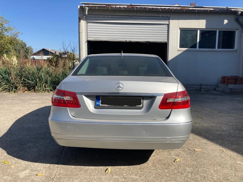 Mercedes-Benz E 250, снимка 4 - Автомобили и джипове - 48287738