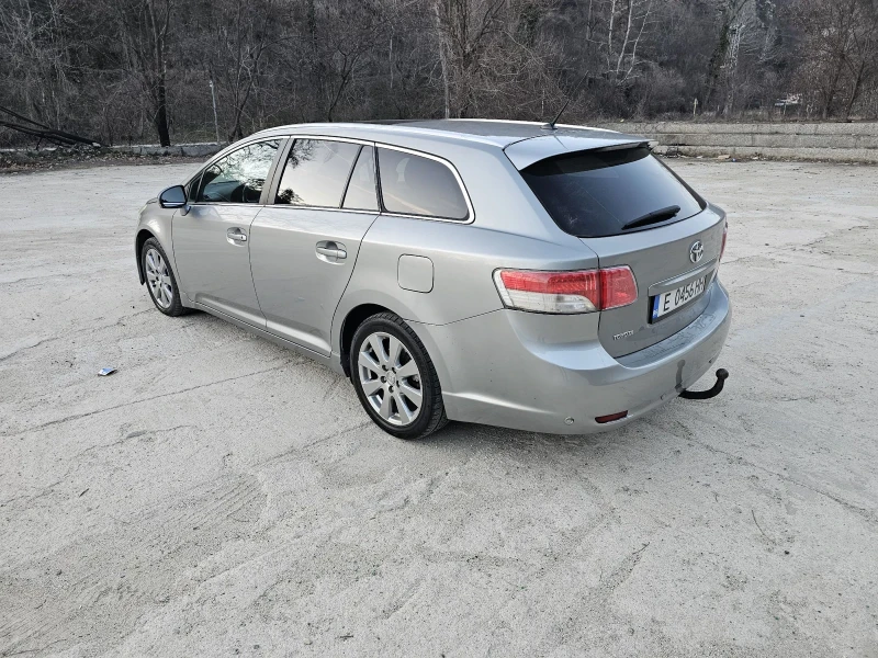 Toyota Avensis, снимка 4 - Автомобили и джипове - 49504183