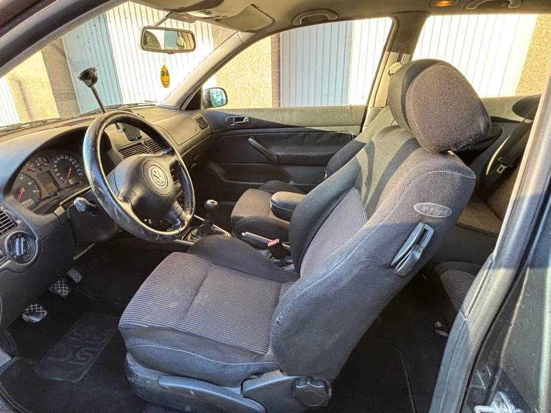 VW Golf 1.6 SR, снимка 8 - Автомобили и джипове - 52798113