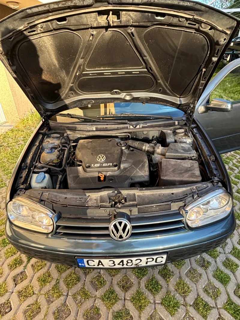 VW Golf 1.6 SR, снимка 6 - Автомобили и джипове - 52798113