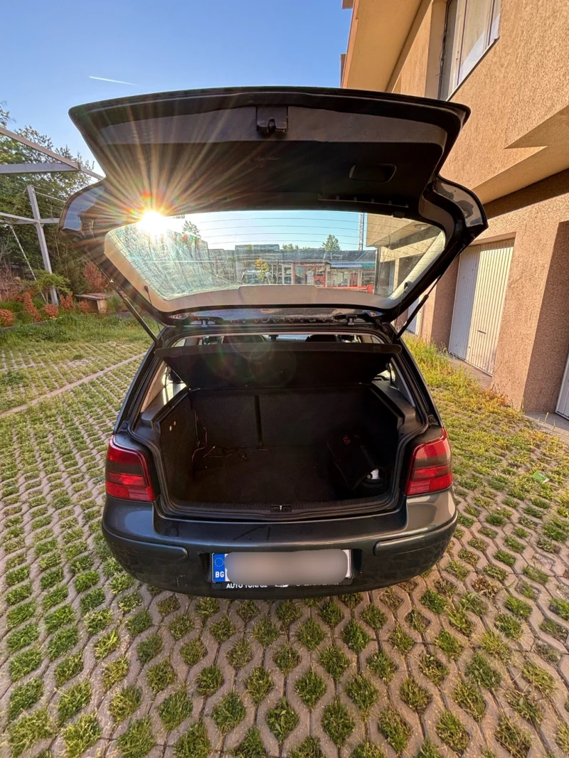 VW Golf 1.6 SR, снимка 5 - Автомобили и джипове - 52798113