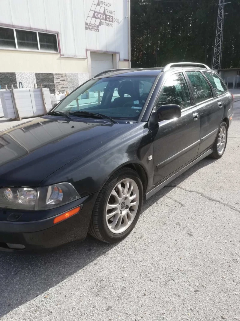 Volvo V40, снимка 6 - Автомобили и джипове - 52434552