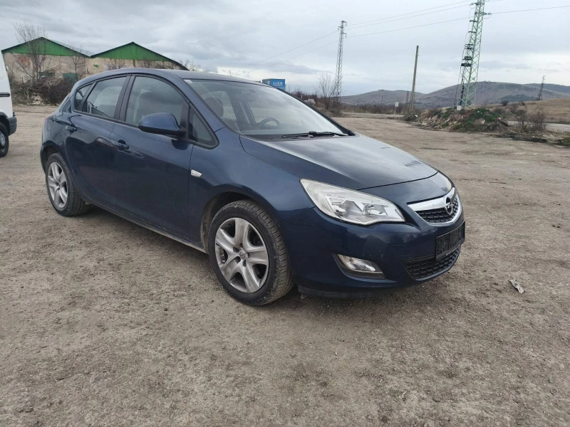 Opel Astra J 1.7 110, снимка 3 - Автомобили и джипове - 52566946