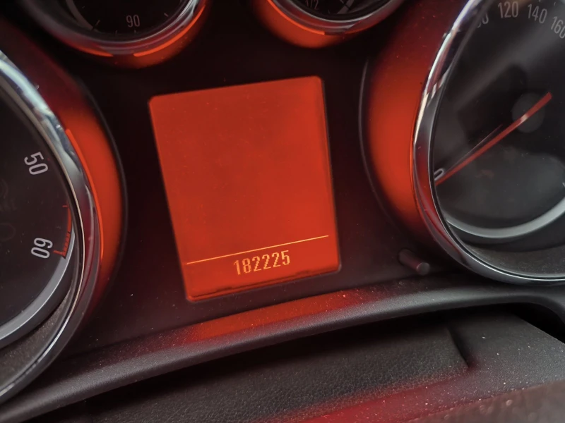 Opel Astra J 1.7 110, снимка 11 - Автомобили и джипове - 52566946