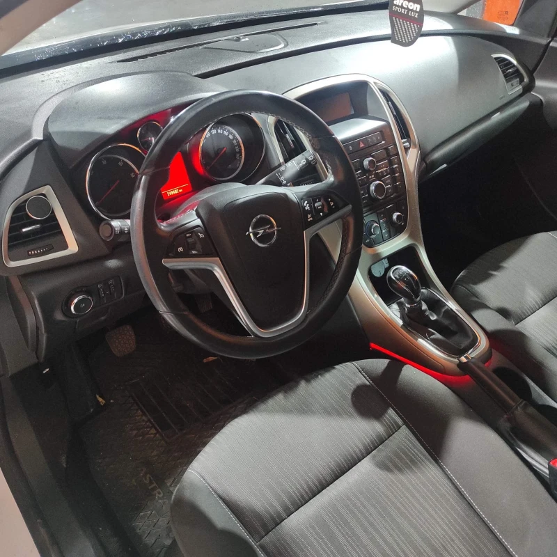 Opel Astra, снимка 3 - Автомобили и джипове - 52683172