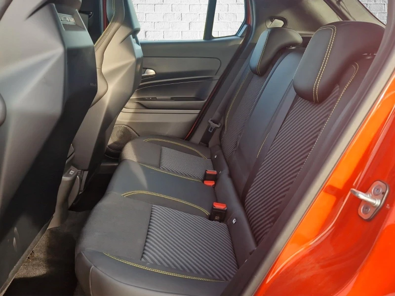 Abarth 600 e TURISMO LED, снимка 16 - Автомобили и джипове - 52831252