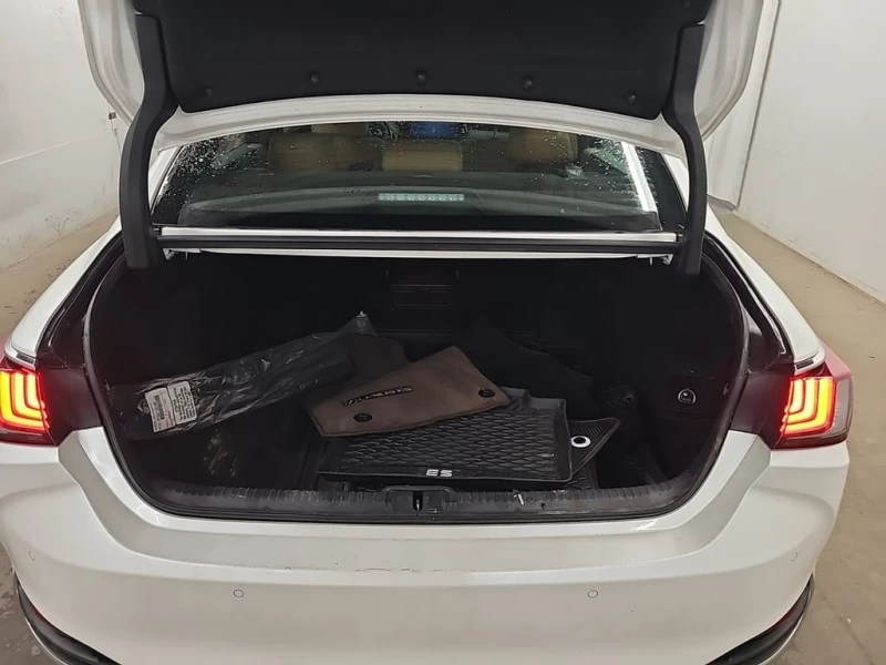 Lexus ES * 250 * CARFAX * БЕЗ ПЪРВОНАЧАЛНА ВНОСКА, снимка 16 - Автомобили и джипове - 52929631