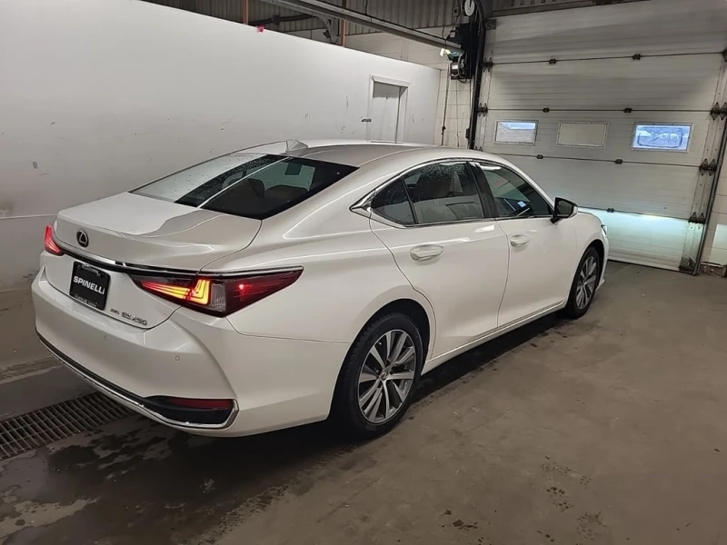 Lexus ES * 250 * CARFAX * БЕЗ ПЪРВОНАЧАЛНА ВНОСКА, снимка 3 - Автомобили и джипове - 52929631