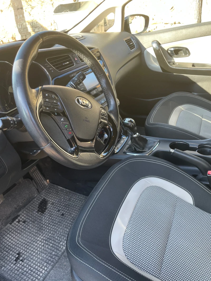 Kia Ceed, снимка 8 - Автомобили и джипове - 53583031