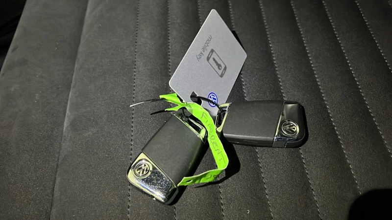 VW Passat 126800km* LED* КОЖА* ПОДГРЕВ* ДИСТРОНИК* , снимка 2 - Автомобили и джипове - 53075831