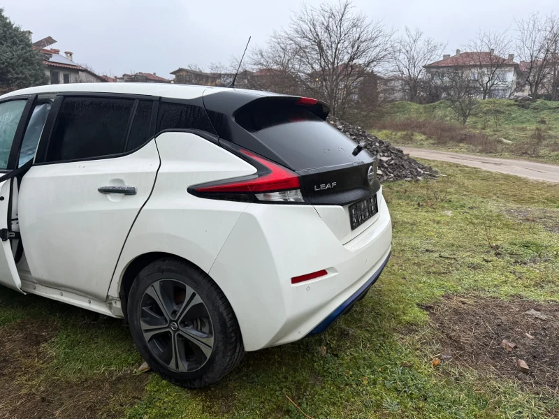 Nissan Leaf  40kwh, снимка 5 - Автомобили и джипове - 53409128