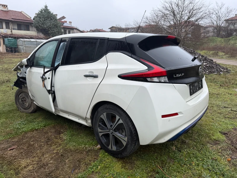 Nissan Leaf  40kwh, снимка 3 - Автомобили и джипове - 53409128
