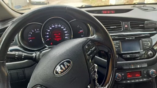 Kia Ceed, снимка 7 - Автомобили и джипове - 52966058