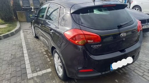 Kia Ceed, снимка 5 - Автомобили и джипове - 52966058