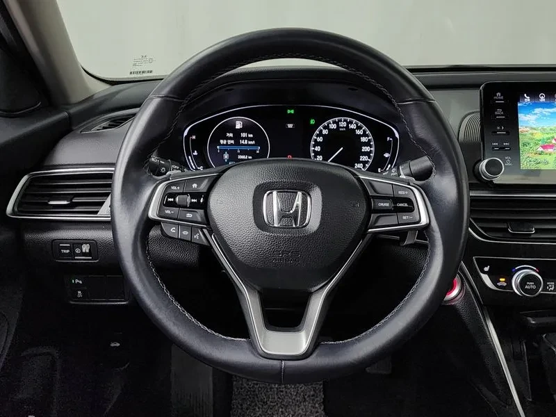 Honda Accord 10Th Gen 1.5 Turbo, снимка 13 - Автомобили и джипове - 55348609