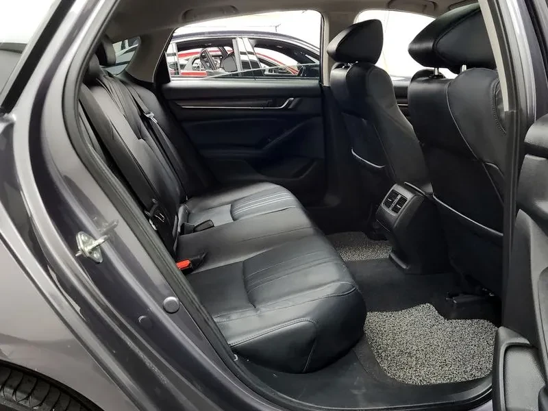 Honda Accord 10Th Gen 1.5 Turbo, снимка 12 - Автомобили и джипове - 55348609