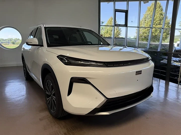 Geely Starray EM-i Plug in Hybrid 29.8 KWh MAX, снимка 2 - Автомобили и джипове - 56179790