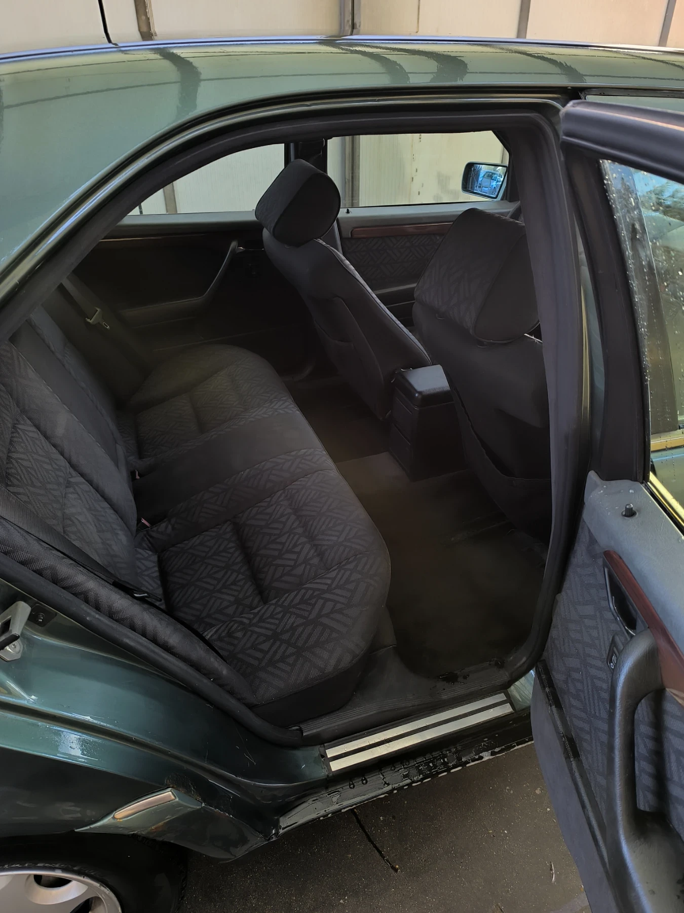 Mercedes-Benz C 200  - изображение 2