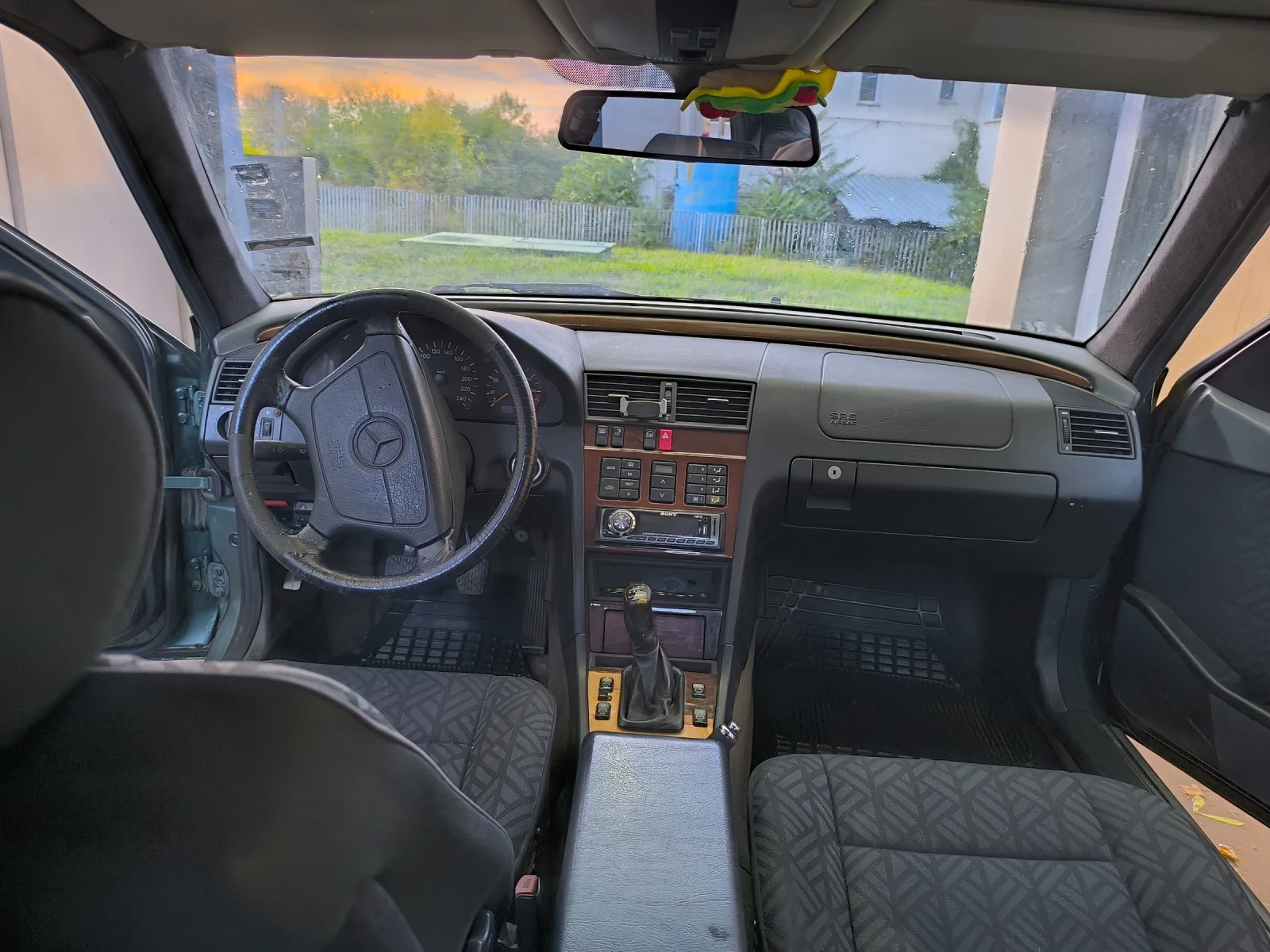 Mercedes-Benz C 200  - изображение 6