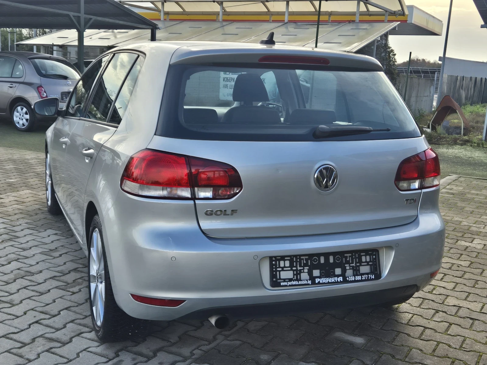 VW Golf 1.6ТDI 105к.с Автоматик - изображение 9
