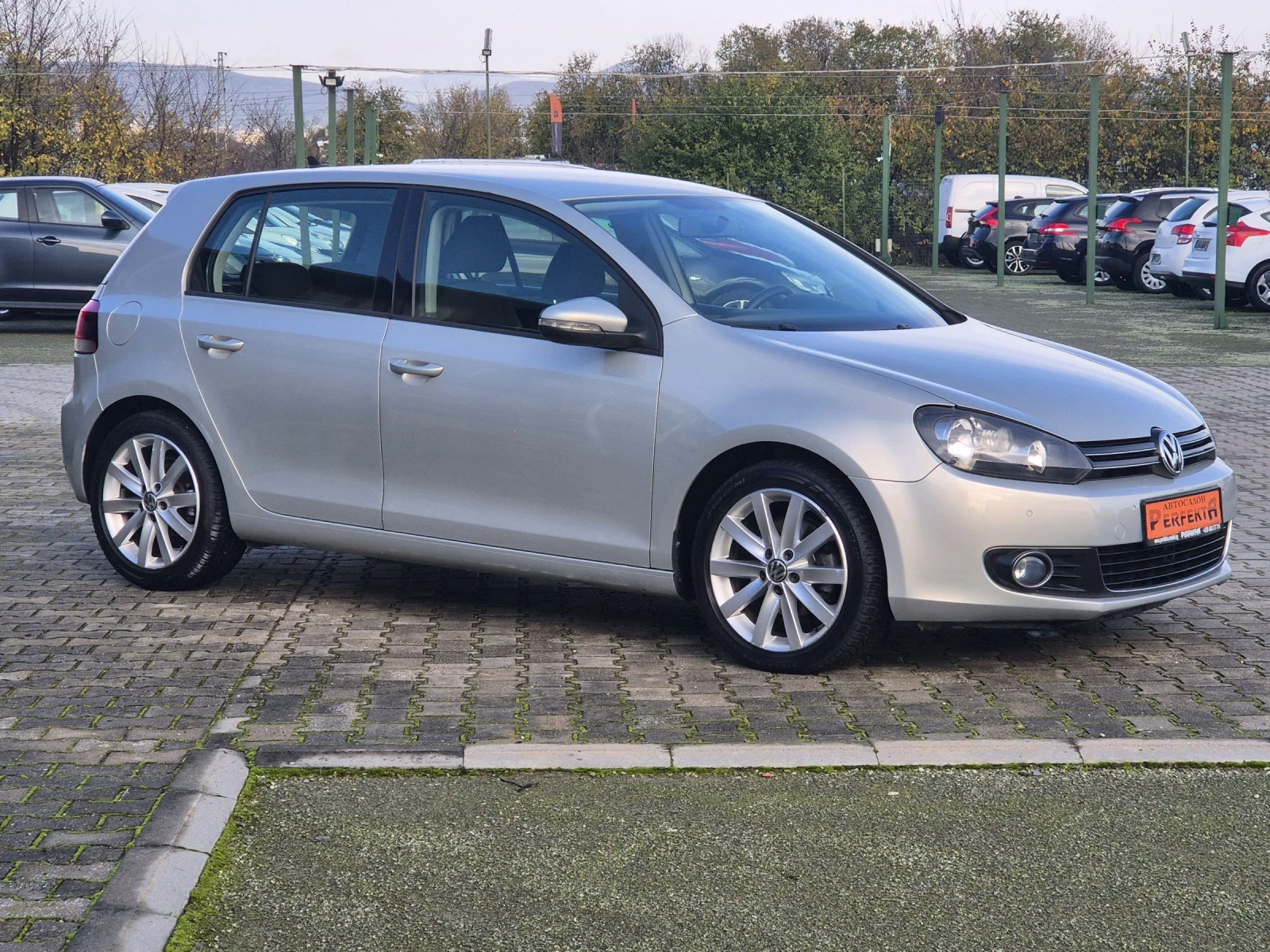 VW Golf 1.6ТDI 105к.с Автоматик - изображение 6