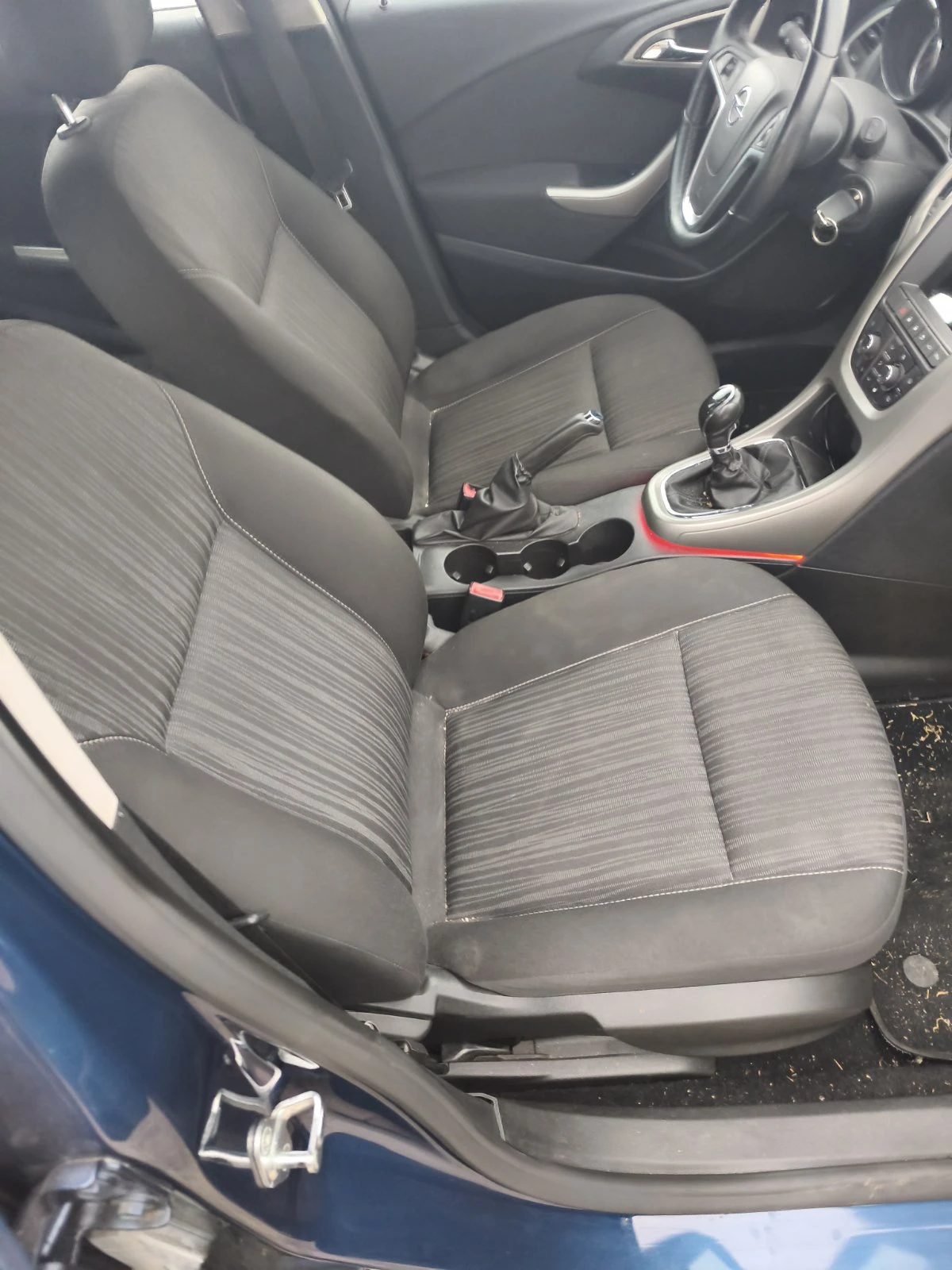 Opel Astra J 1.7 110 - изображение 4