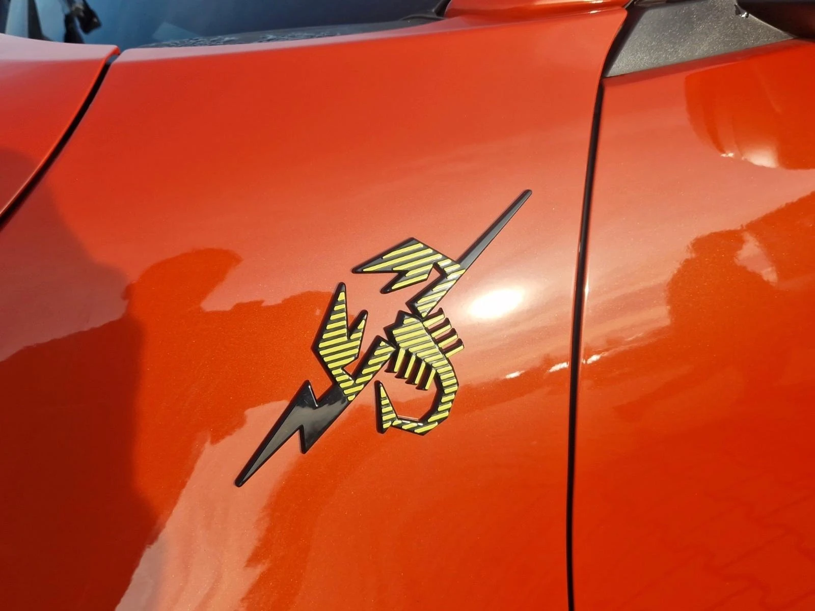 Abarth 600 e TURISMO LED - изображение 5