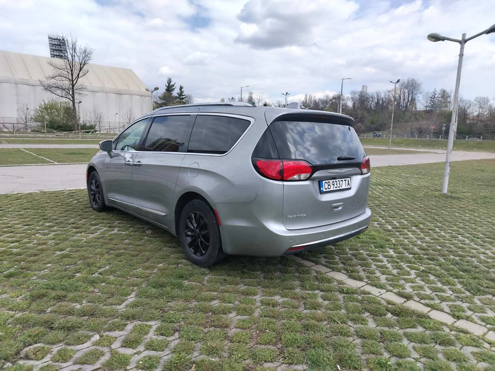 Chrysler Pacifica 6+ 1 - изображение 5