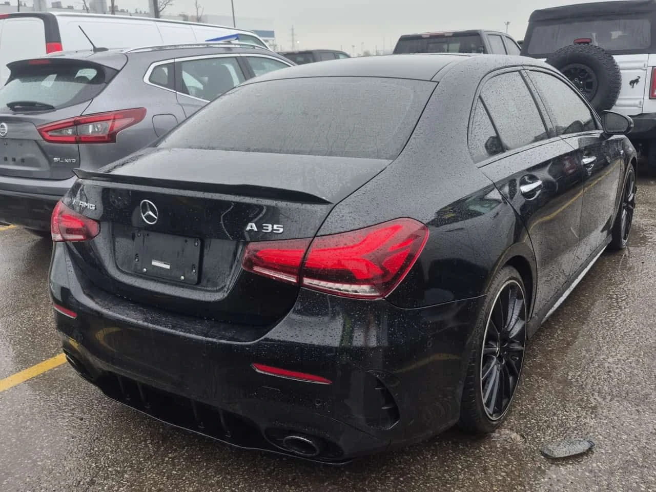 Mercedes-Benz A 35 ALCANTARA| PANORAMA| ПАМЕТ| CARFAX| , снимка 3 - Автомобили и джипове - 53998280