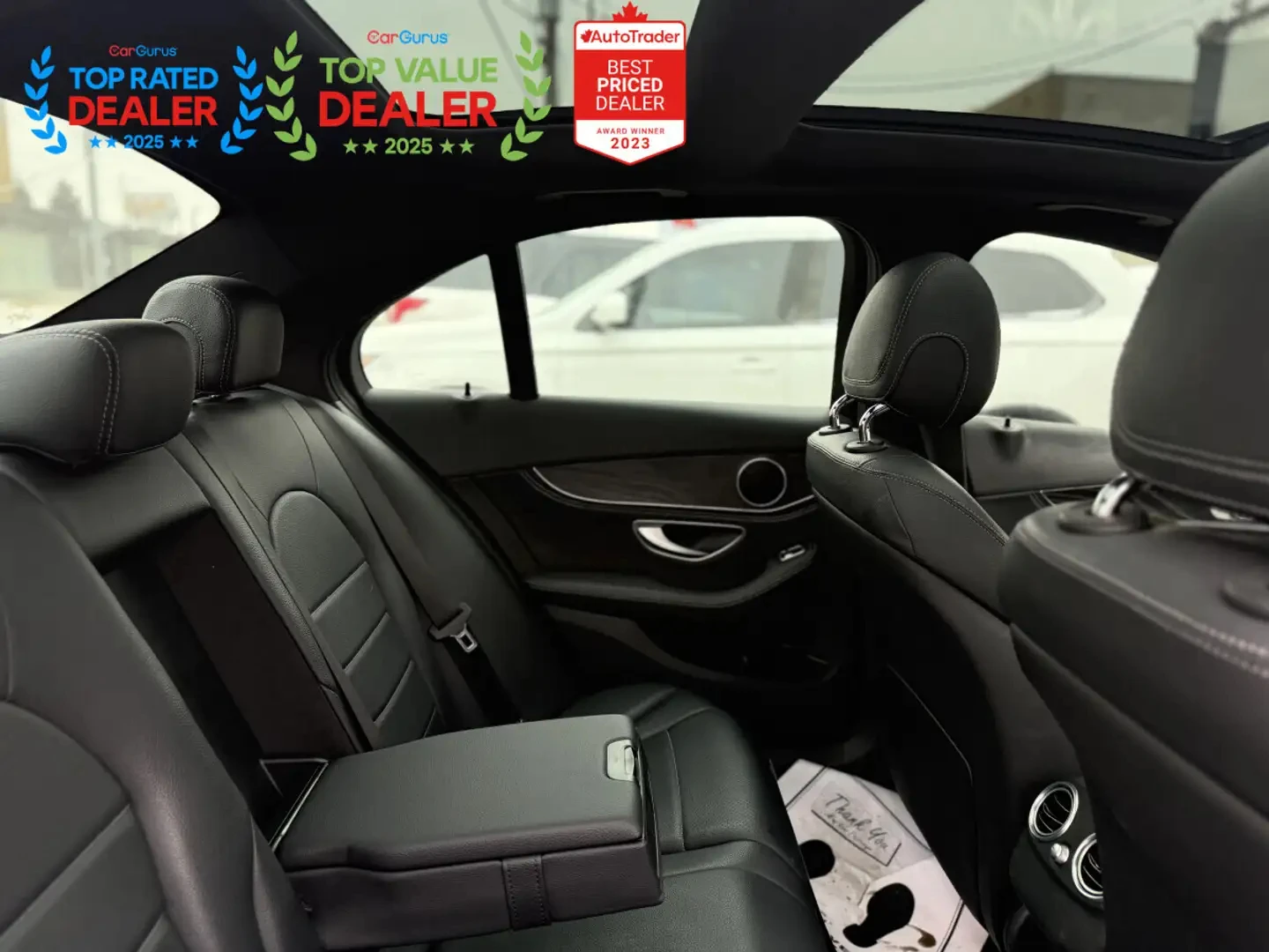 Mercedes-Benz C 300 AMG PACK* 4MATIC* CARFAX* АВТО КРЕДИТ* , снимка 13 - Автомобили и джипове - 54025434