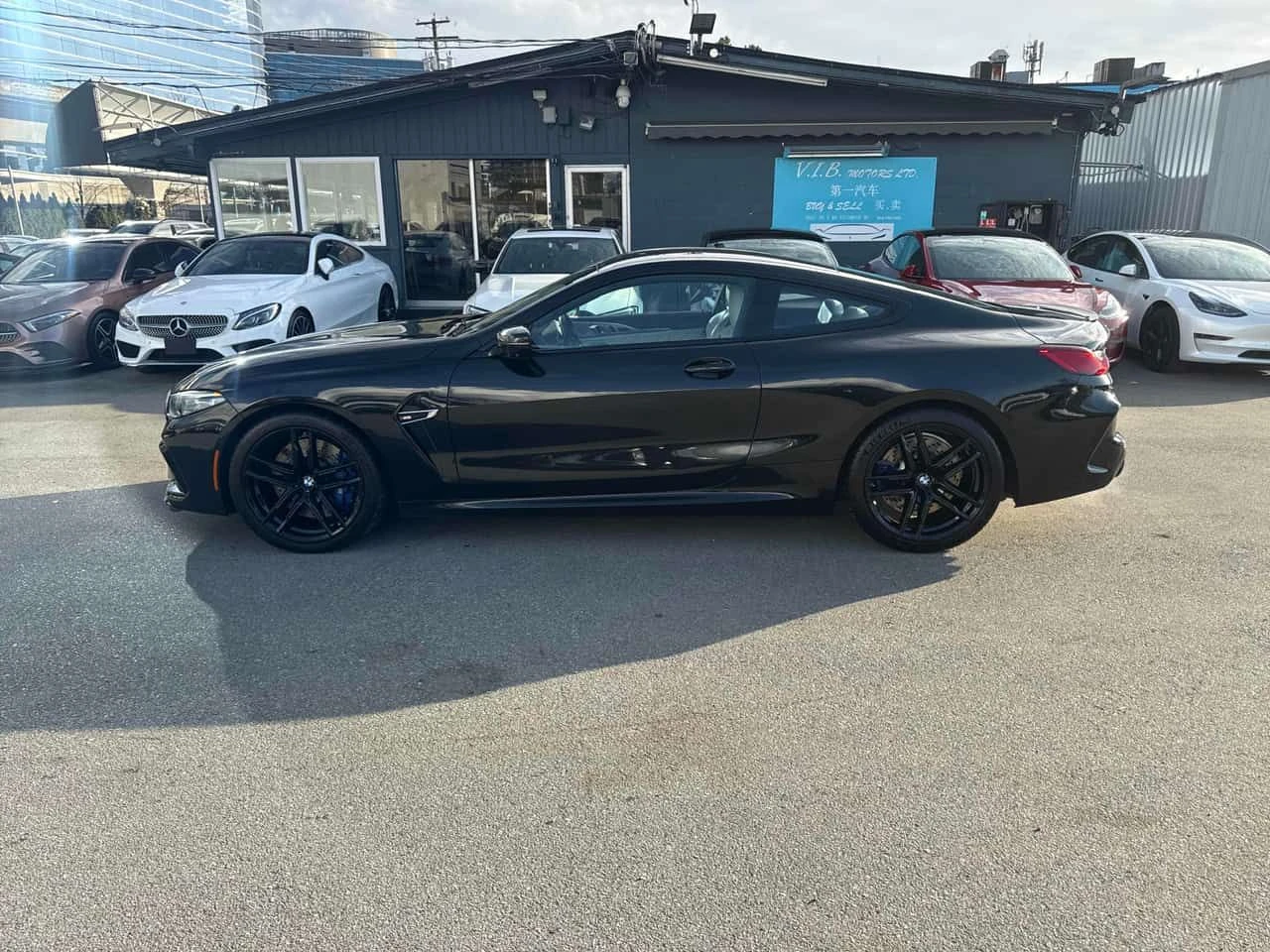 BMW M8 Coupe/360/DISTRONIC/HARMAN KARDON , снимка 2 - Автомобили и джипове - 54053128