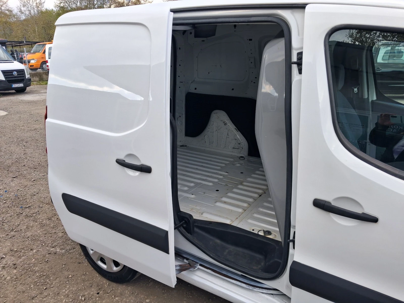 Peugeot Partner 1.6, 90�.�. 3 �����, ��������. | Mobile.bg � ����������� 9