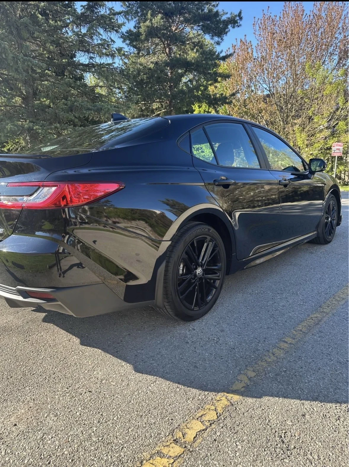Toyota Camry Hybrid 4X4, снимка 3 - Автомобили и джипове - 54560952