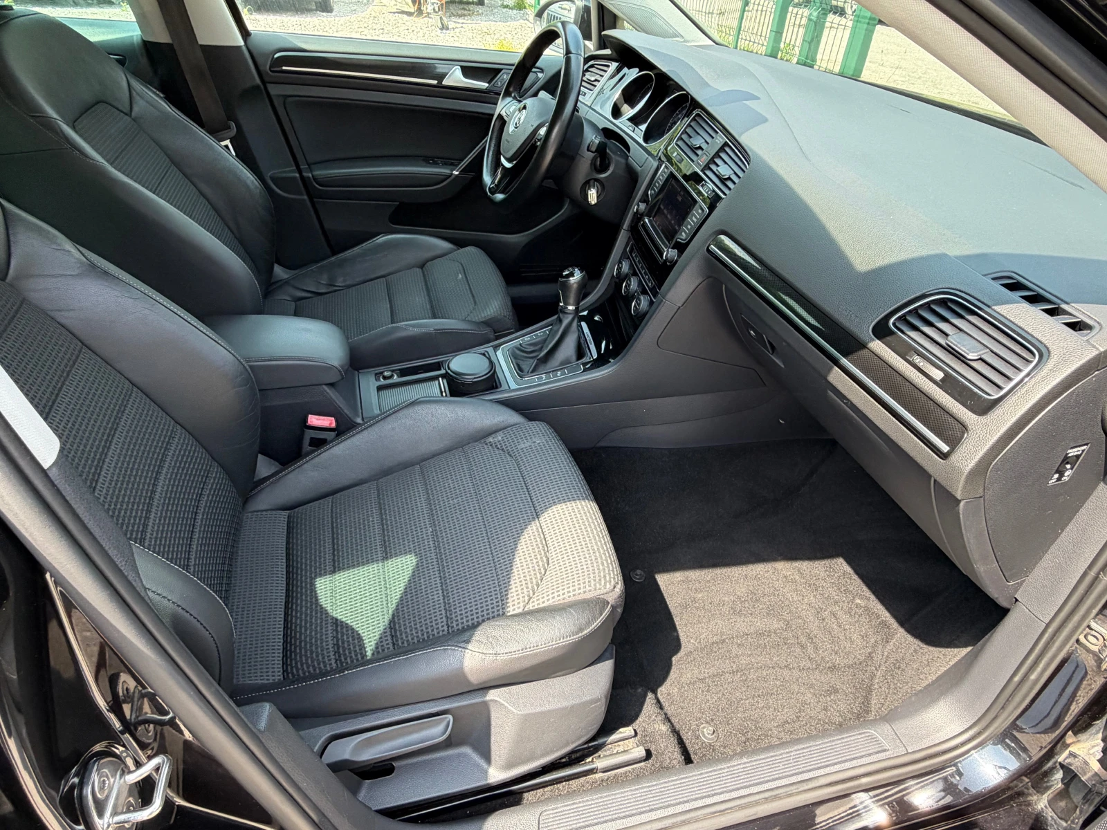 VW Golf 2.0TDI 150кс 4 MOTION, снимка 9 - Автомобили и джипове - 54807767