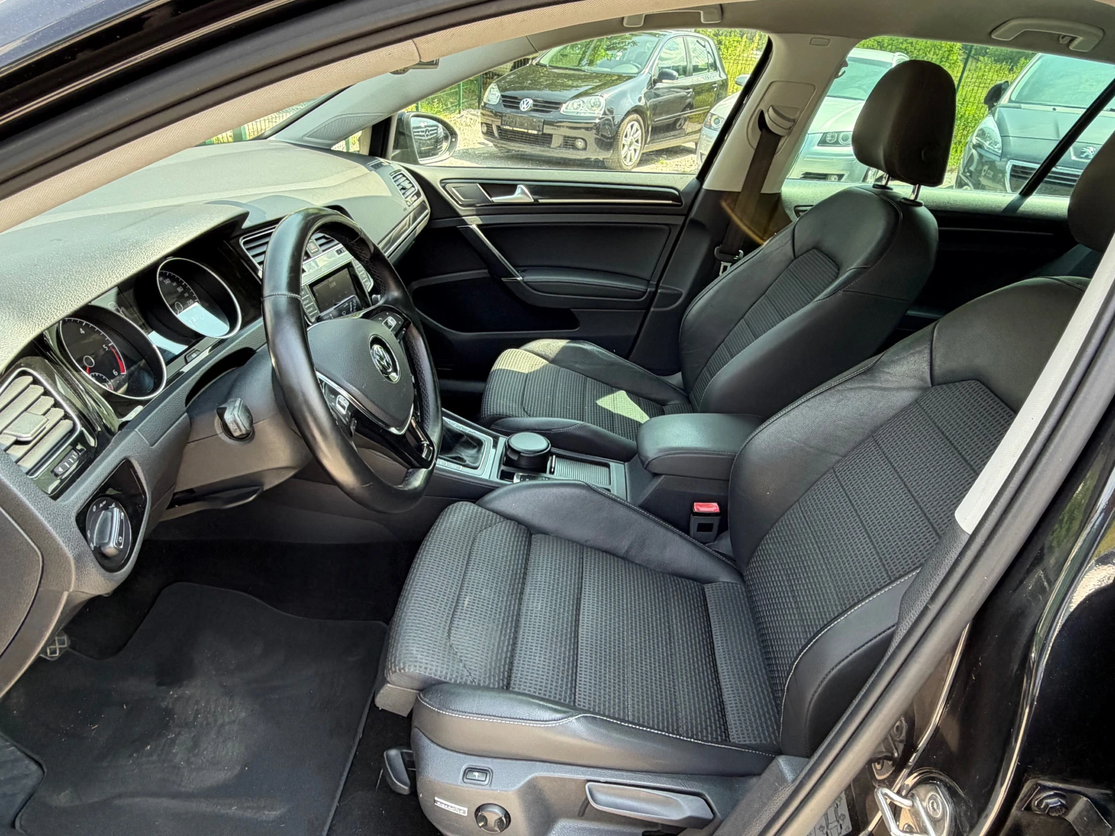 VW Golf 2.0TDI 150кс 4 MOTION, снимка 11 - Автомобили и джипове - 54807767