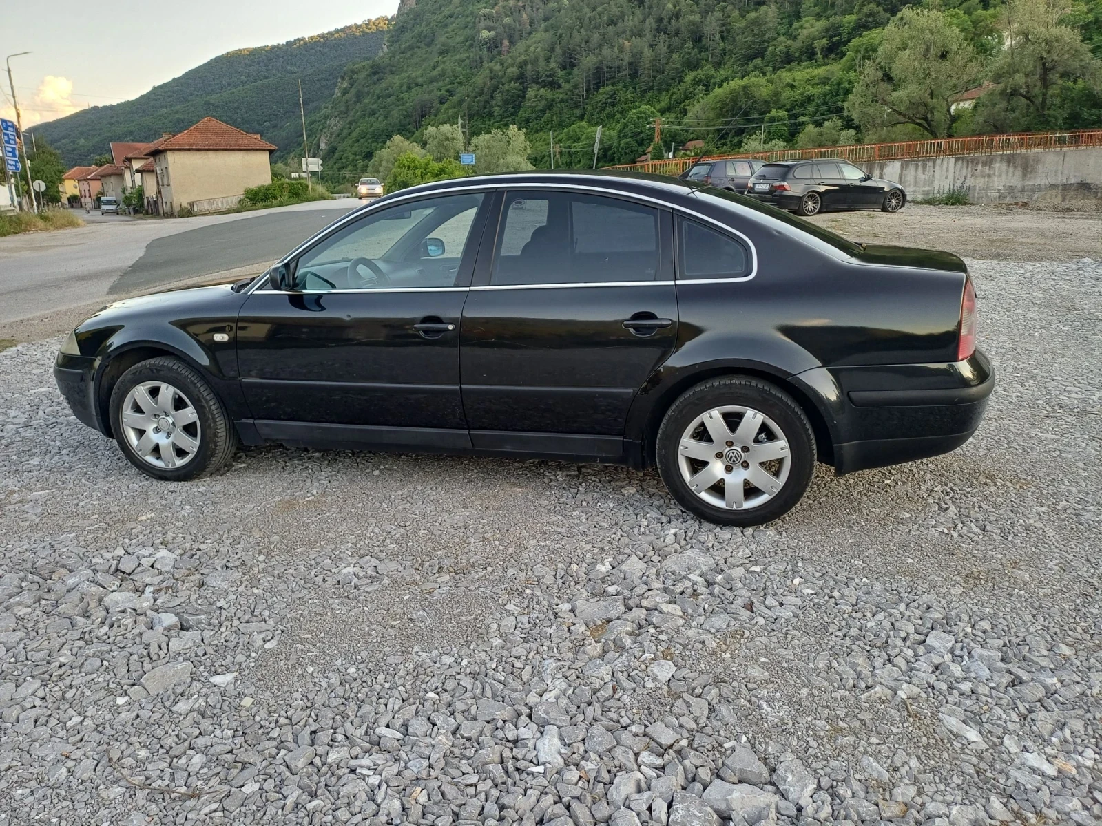 VW Passat 1.9 TDi, снимка 2 - Автомобили и джипове - 54843071