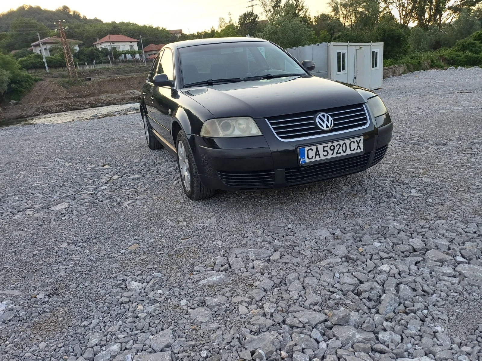 VW Passat 1.9 TDi, снимка 7 - Автомобили и джипове - 54843071