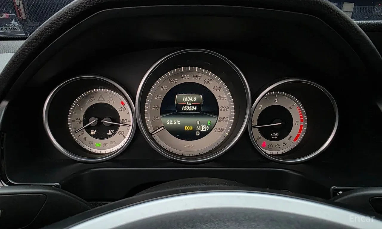 Mercedes-Benz E 250 CDI 4MATIC| 4MATIC| LED| LEATHER| NAVI| KAMERA, снимка 8 - Автомобили и джипове - 55184494